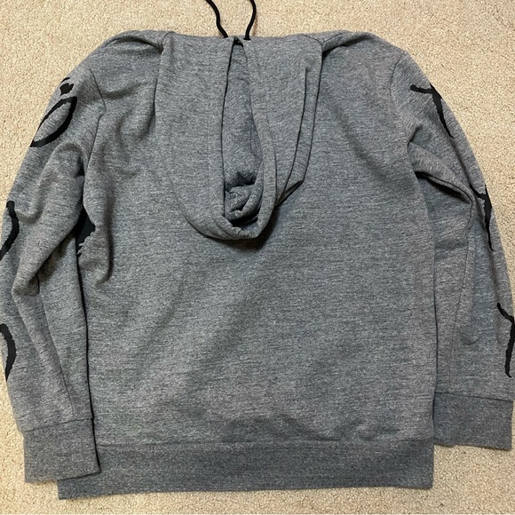 Mens H&M The Weeknd Collection Gray XO Hoodie size Medium - Picture 3 of 4